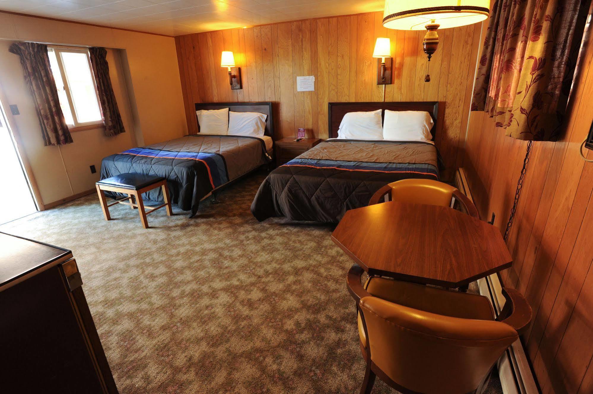 Mid-City Motel ซุลท์ เซท์ มารี ภายนอก รูปภาพ