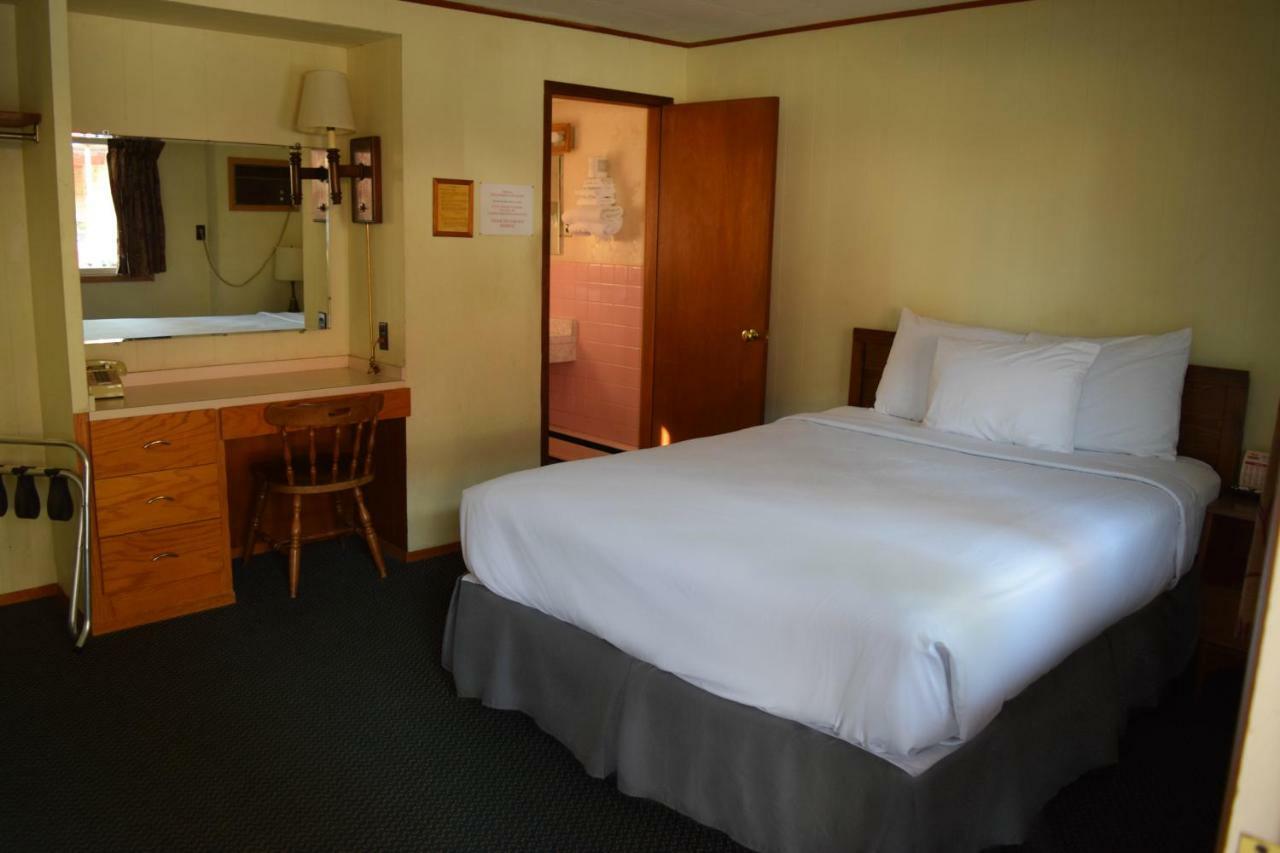 Mid-City Motel ซุลท์ เซท์ มารี ภายนอก รูปภาพ