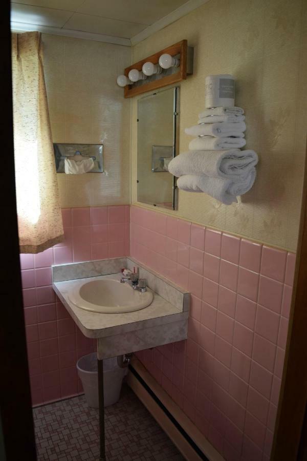 Mid-City Motel ซุลท์ เซท์ มารี ภายนอก รูปภาพ